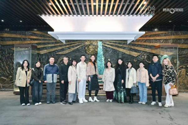 “源起竹山 不止青绿”：从竹山走向世界，千年宝石点翠新章 