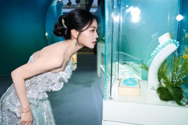 “源起竹山 不止青绿”：从竹山走向世界，千年宝石点翠新章 