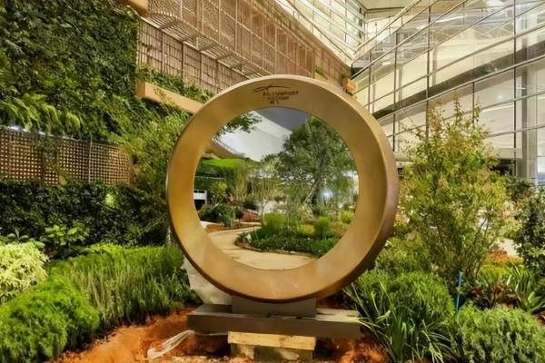 广州白云国际机场T3航站楼正式启用 利亚德打造智慧出行新体验 