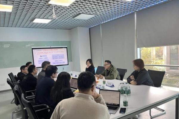 研途教育与东南大学共探AI教育新路径，携手推动行业智能化升级 