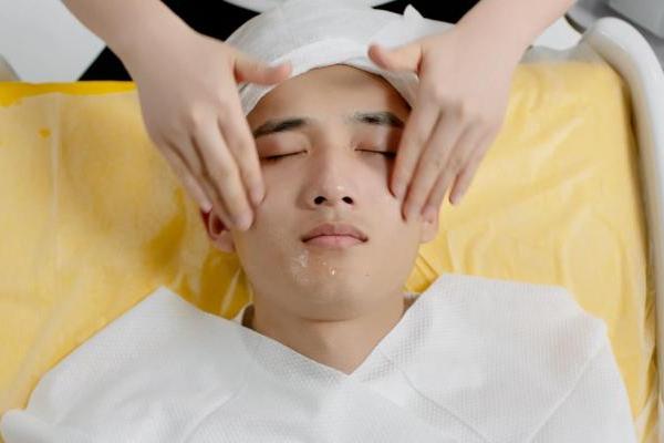 洗脸猫：拒绝套路化营销，以“透明化服务”回归美容体验本身 