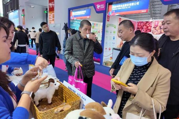 央牧乳业登陆FHC上海环球食品展 以全产业链实力链动全球健康乳品新趋势 