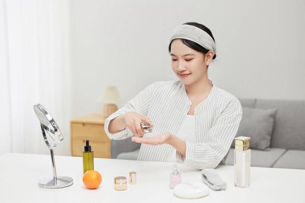 当“成分党”遇见“科技力”，一场美妆行业的信任重构，正在发生 