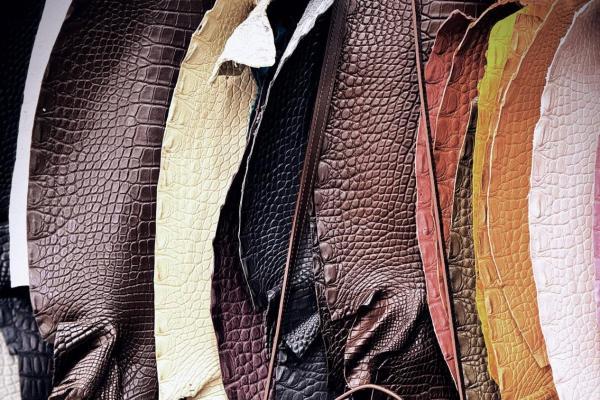 崔氏Cuisl：拒绝奢品大牌溢价战，国产小众手工包如何突围？ 