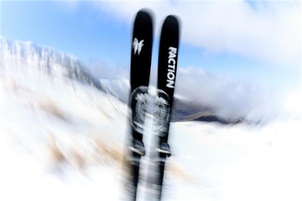 FACTION携手品牌运动员谷爱凌全球首发「灵蛇」限量联名滑雪板 