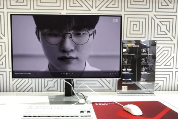 三星显示器亮相进博会展实力，从技术突破到场景创新全面赋能智慧未来 