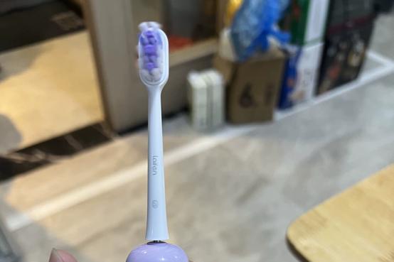 牙龈敏感如何选牙刷？五大品牌横评，锐舞电动牙刷优势明显