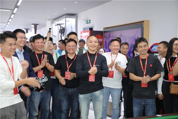 九号品牌重磅升级！东莞1500平2.0生活馆开启零售新纪元