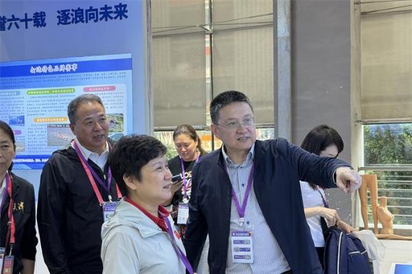 以“水”为媒，携手“潜”行——紧扣体育创新实践主线，走好校地合作之路