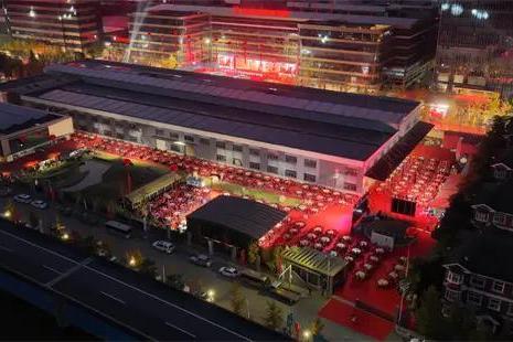 万人家宴！意尔康品牌30周年，一场为员工而设的感恩宴席