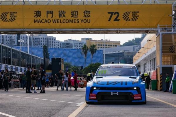 七年九冠|领克CyanRacing车队加冕2025TCR世界巡回赛年度车队&车手双料冠军 