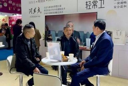 从 “伤身的对手” 到“养身的朋友”，葵花酒业问东方酒凭什么成南京药交会跨界爆款？