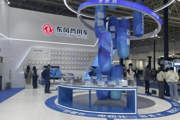 技术路线全覆盖，混动重卡双车出击，东风商用车如何定义绿色未来？ 