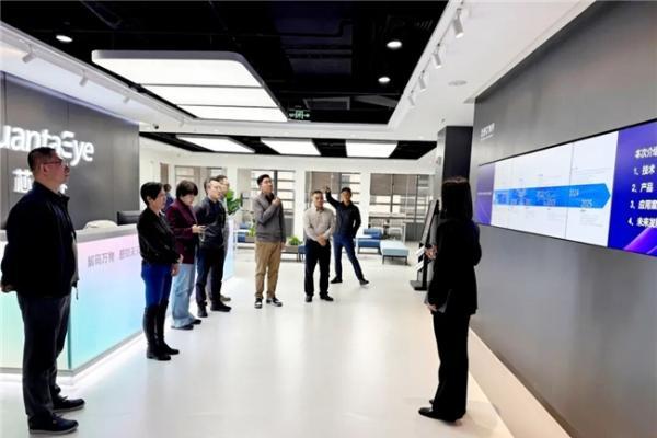 北控水务轮值执行总裁王助贫一行参访芯视界科技，共商智慧水务感知新未来