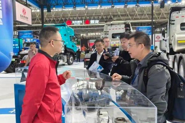 东风龙擎叶峰：战略、技术与服务铸就市场开拓基础 