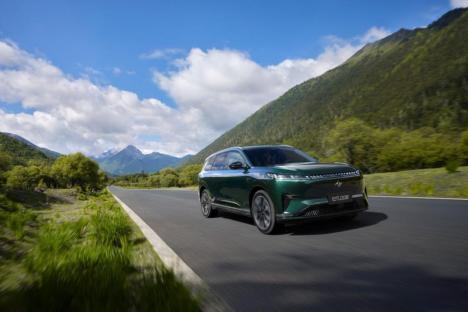 无甲醛环保标杆！2026 款东风 eπ008，六座 SUV 老人小孩放心坐 