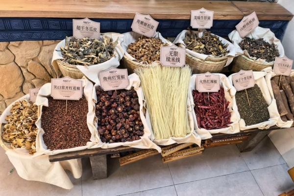 乔杉杉生烫牛肉米线：2.0升级重塑品牌基因，以“新鲜”为核心引领行业新标杆