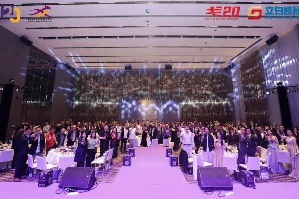 风沙磨砺 勇士凯旋——香港中文大学EMBA戈20回归日圆满举行 