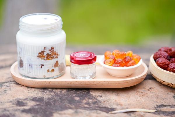 燕窝自由来了！宫小燕16ml鲜炖燕窝新品C位出道，轻松拥有“人生第一杯” 