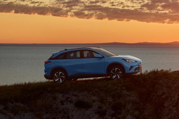 北汽新能源“一月一台阶”！十月销量冲上3万，用户思维迎来深度变现