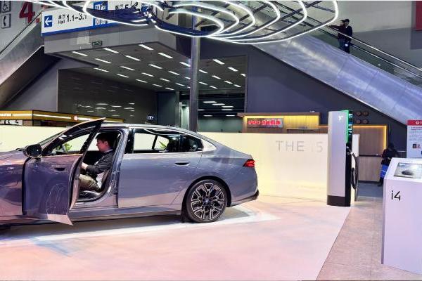 逸安启超充登陆广州车展 联合奔驰宝马打造满电出行新范式 