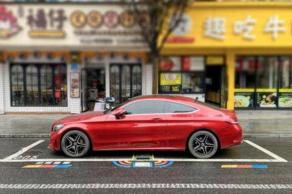 信鸽停车解码城市停车困局 