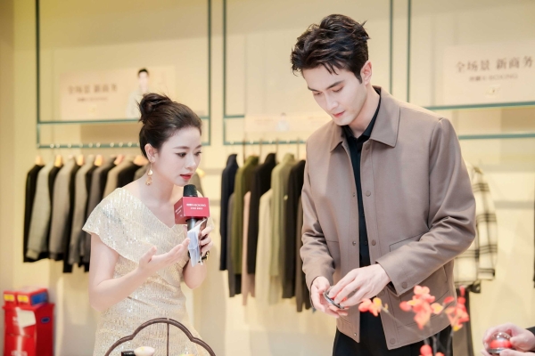 “明星店长”高伟光亮相劲霸深圳门店，解锁「全场景 新商务」着装哲学