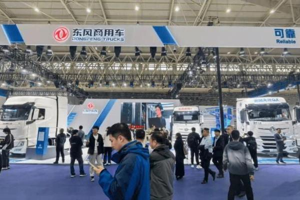 全场景布局勾勒“绿色、智能”新图景 东风商用车交出新答卷 