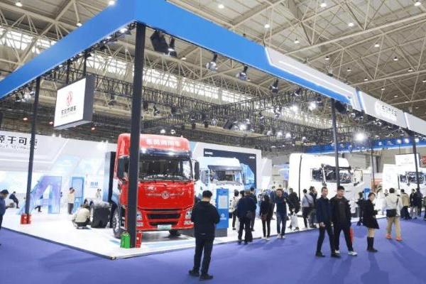 全场景布局勾勒“绿色、智能”新图景 东风商用车交出新答卷 