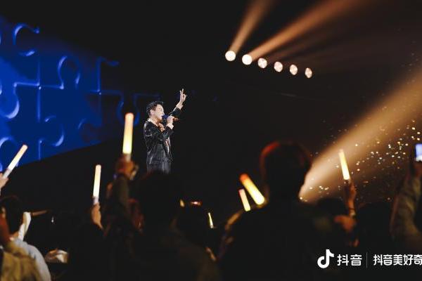 淘淘氧棉邂逅2025抖音美好奇妙夜，让“高标准”守护星光下的自在绽放