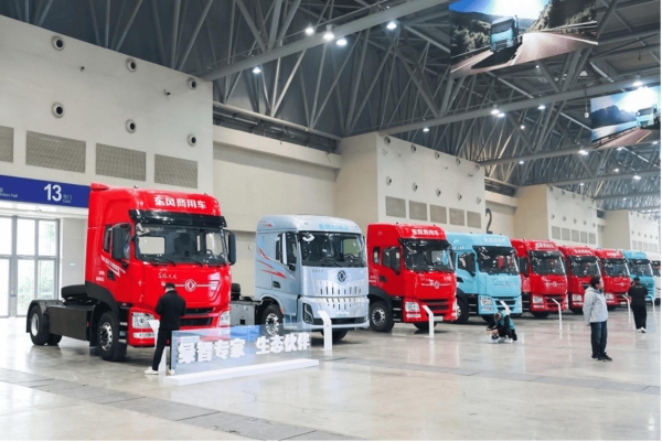 技术为刃、场景为始，东风商用车发布全矩阵新能源解决方案，重塑商用车绿色智能未来！ 