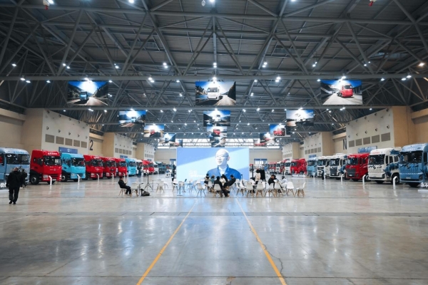 技术为刃、场景为始，东风商用车发布全矩阵新能源解决方案，重塑商用车绿色智能未来！ 