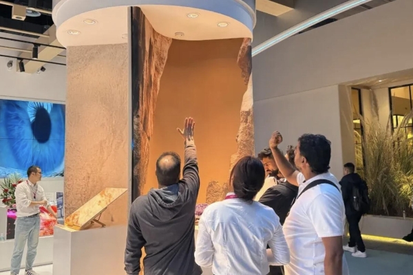 智谋纪AI照明闪耀广州设计周，AI小智连获行业大奖！ 