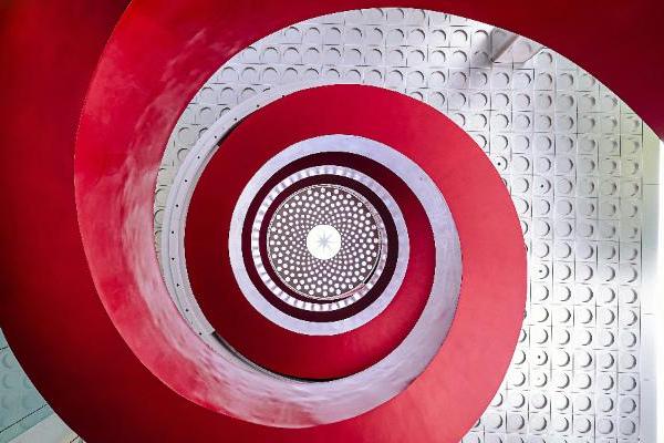 OneM当代艺术中心旋转楼梯成功创下吉尼斯世界纪录 