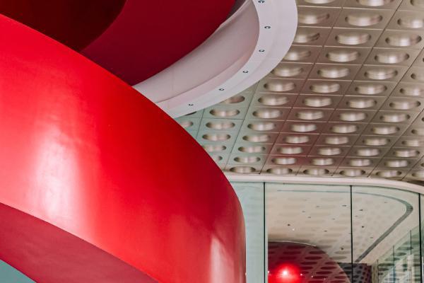 OneM当代艺术中心旋转楼梯成功创下吉尼斯世界纪录 