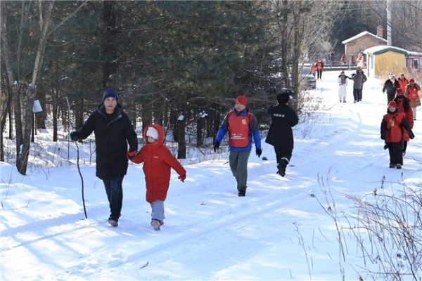 “中国体育彩票”2026年全国新年登高健身大会（黑龙江主会场）在海林市开赛 