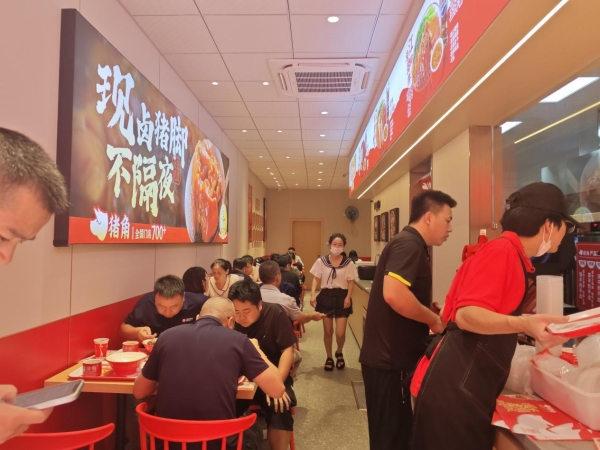 从厦门到全国：猪角猪脚饭大王的九年稳健扩张路 