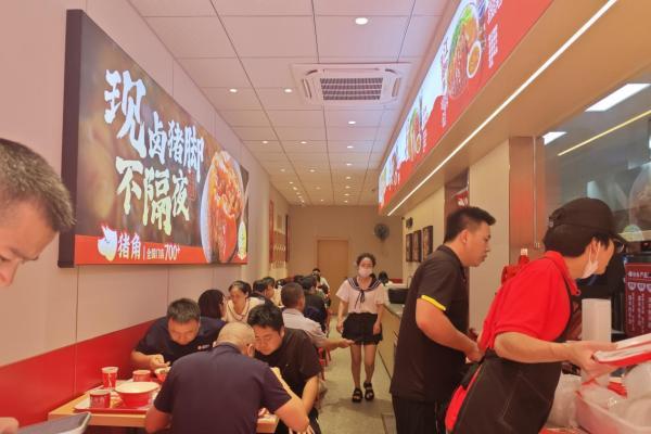 从厦门到全国：猪角猪脚饭大王的九年稳健扩张路 