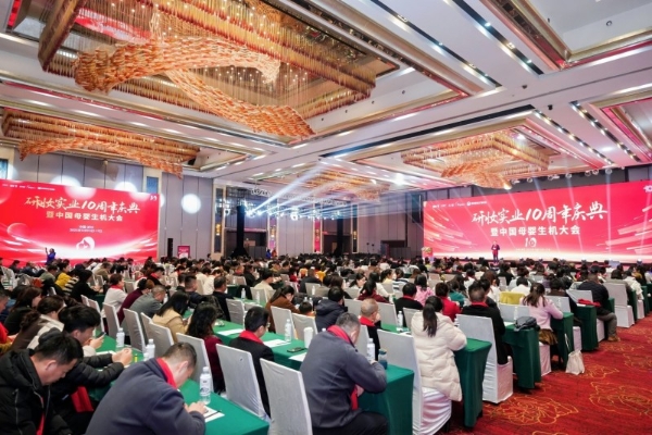 驭风而行 光启未来 全球首个“可电可氢”智能重卡平台首款产品福田卡文BEACON耀世登场 