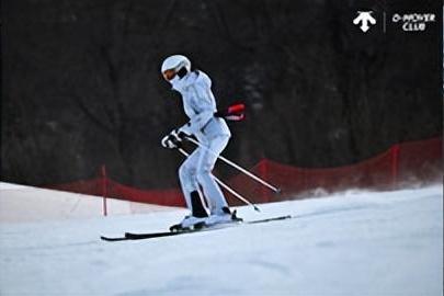 迪桑特携手阿托米克打造高山滑雪公开赛 赋能冰雪未来之星 