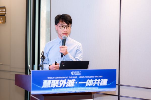 智能批阅机赋能精准教学，判判批阅机在沪获一线教师“抢着用” 