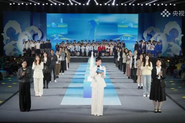 临危不乱显功底 刘小唯央视频直播诠释主持人专业内核 