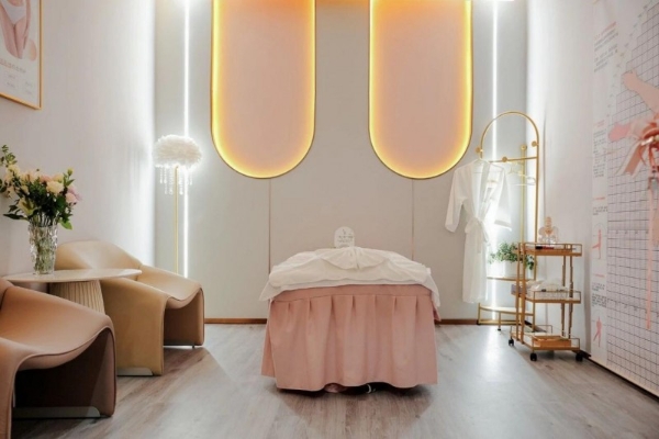 鑫佑健康集团荣获孩子王“智能创新奖”，强强联手共绘母婴健康新未来 