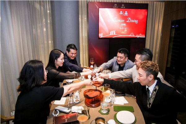  五粮液新加坡高端私宴：南洋风韵与大国浓香的交响共鸣 