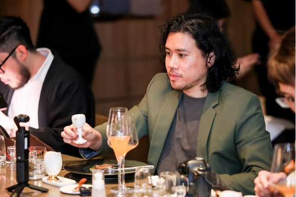  五粮液新加坡高端私宴：南洋风韵与大国浓香的交响共鸣 