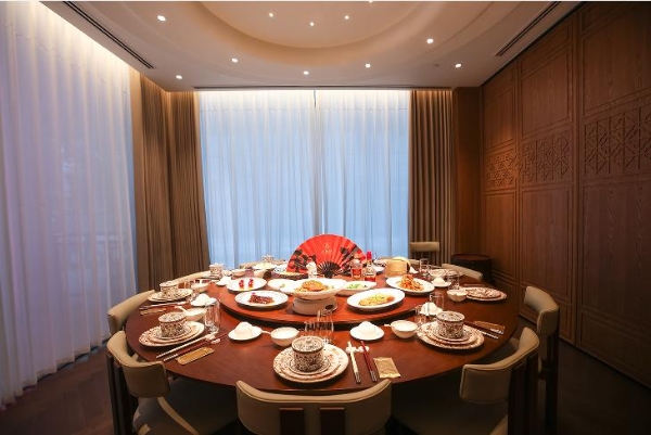  五粮液新加坡高端私宴：南洋风韵与大国浓香的交响共鸣 