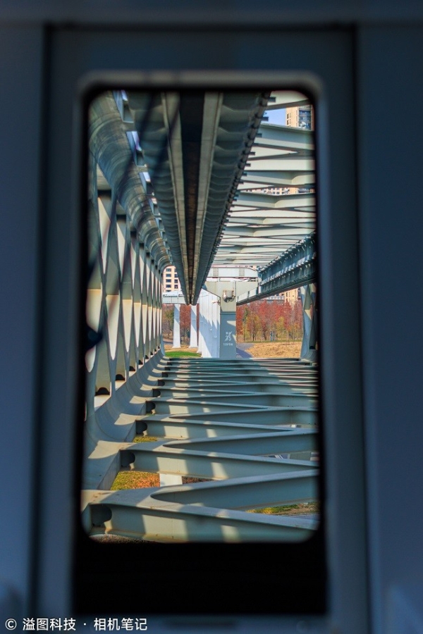  原厂F1.2杀入三千元后 佳能APS-C专微镜头如何选？ 