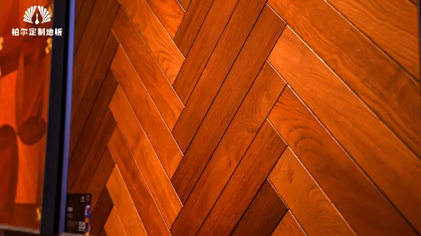 解码柏尔定制地板—— “沉默语者” 的精神内核 