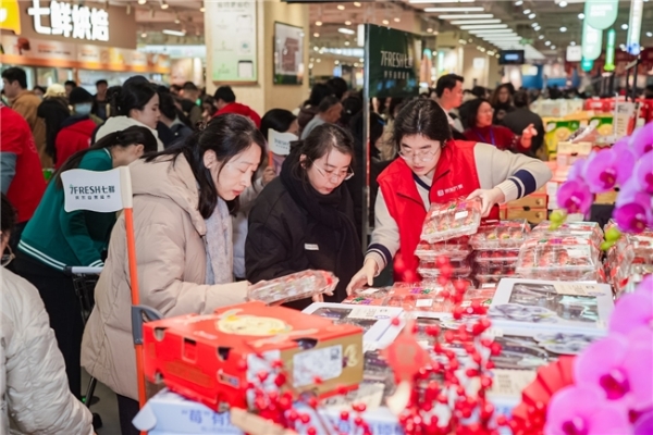京东七鲜石家庄首店火爆开业，24小时菜、7日鲜蛋引市民抢购 