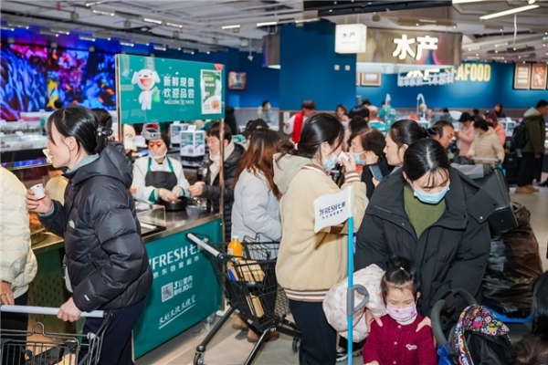 京东七鲜石家庄首店火爆开业，24小时菜、7日鲜蛋引市民抢购 